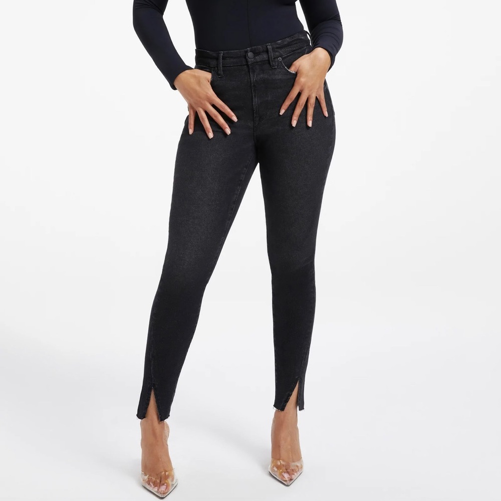 GOOD AMERICAN black denim jeans with side slit at ankle